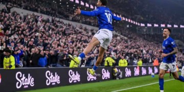 Christopher Beesley (Journaliste anglais) : « Quoi qu&rsquo;il arrive à l&rsquo;avenir, Iliman Ndiaye s&rsquo;est déjà écrit un chapitre unique dans les livres d&rsquo;histoire d&rsquo;Everton mais il risque de ternir sa réputation s’il court après l’argent »