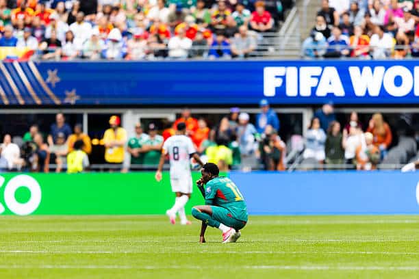 Sous le feu des critiques, Pape Matar Sarr brise le silence « Je sais que mes performances n’ont pas été à la hauteur » et donne « rendez-vous sur le terrain » ! - wiwsport SEATTLE, WASHINGTON - JULY 1: Pape Matar Sarr #17 of Senegal reacts during the FIFA World Cup 2026 Round Of 32 match against Belgium at Seattle Stadium on July 1, 2026 in Seattle, United States. (Photo by Emma Ottosen/ISI Photos/ISI Photos via Getty Images)