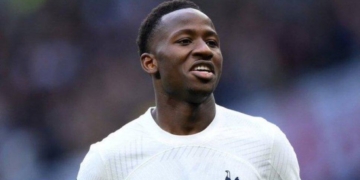 Mercato : Tottenham a fixé le prix pour Pape Matar Sarr, Galatasaray en pole position! - wiwsport Mercato : Tottenham a fixé le prix pour Pape Matar Sarr, Galatasaray en pole position!
