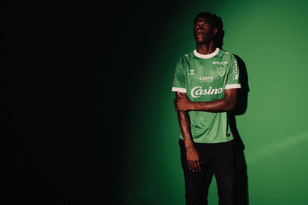 Mercato : L'ancien attaquant du Dakar Sacré-Cœur, Lamine Sonko signe à Saint-Etienne - wiwsport Mercato : L'ancien attaquant du Dakar Sacré-Cœur, Lamine Sonko signe à Saint-Etienne - wiwsport