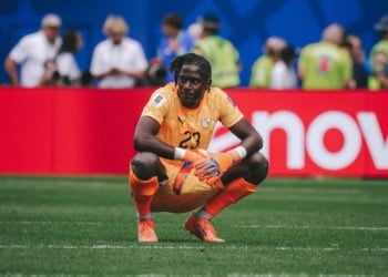 Ligue 1 : Mory Diaw passe derrière le Congolais Lionel Mpasi et n'est plus le gardien titulaire du Havre AC - wiwsport Ligue 1 : Mory Diaw passe derrière le Congolais Lionel Mpasi et n’est plus le gardien titulaire du Havre AC