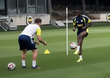 Turquie : Fenerbahçe refuse d’envoyer Amara Diouf en prêt et le prépare pour la saison 2027-2028 ! - wiwsport Turquie : Fenerbahçe refuse d’envoyer Amara Diouf en prêt et le prépare pour la saison 2027-2028 !