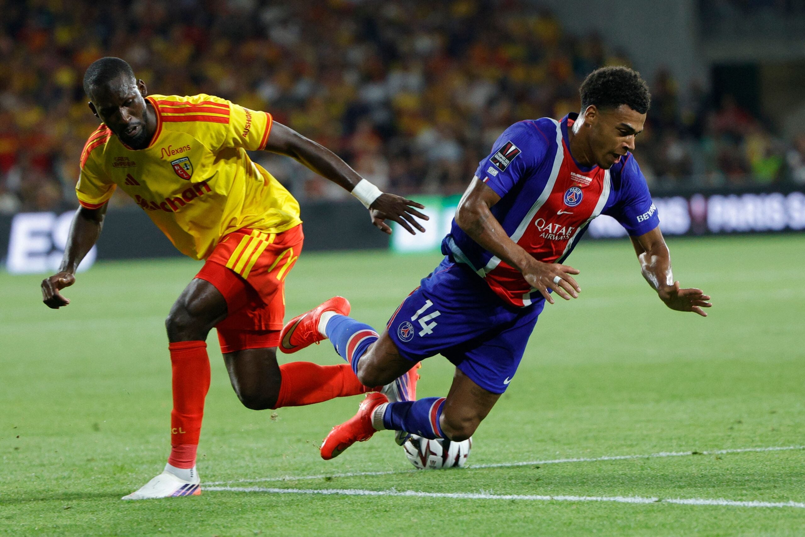 Foot : Abdallah Sima et Lens battent le PSG et remportent le Trophée des Champions - wiwsport Foot : Abdallah Sima et Lens battent le PSG et remportent le Trophée des Champions - wiwsport