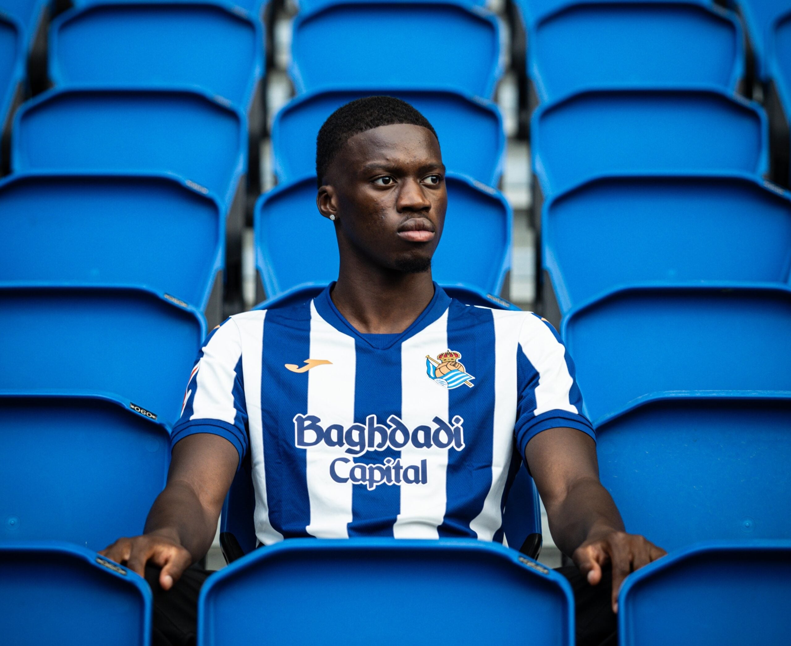 Real Sociedad : Pellegrino Matarazzo s'enflamme pour la nouvelle recrue Mamadou Sarr - wiwsport Real Sociedad : Pellegrino Matarazzo s'enflamme pour la nouvelle recrue Mamadou Sarr - wiwsport