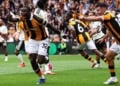 Premier League : Nobel Mendy, buteur, et Hull City font sensation en s'imposant d'entrée contre Manchester United - wiwsport Premier League : Nobel Mendy, buteur, et Hull City font sensation en s’imposant d’entrée contre Manchester United