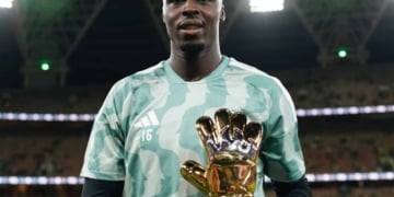 Un trophée, des arrêts et un nouveau clean-sheet : le retour gagnant d&rsquo;Edouard Mendy avec Al-Ahli