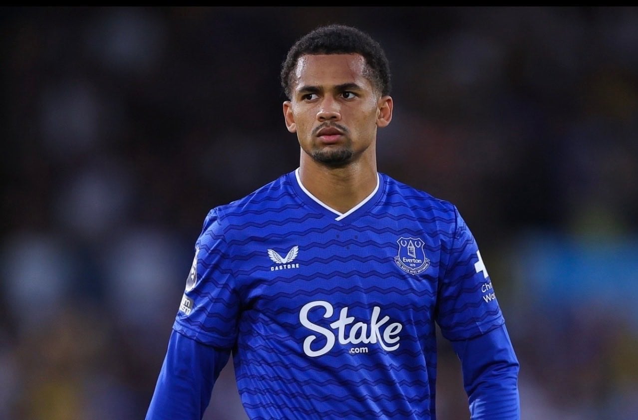 « À ma connaissance, aucun club ne nous a contactés » : David Moyes répond aux rumeurs de transfert d'Iliman Ndiaye - wiwsport « À ma connaissance, aucun club ne nous a contactés » : David Moyes répond aux rumeurs de transfert d'Iliman Ndiaye - wiwsport