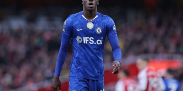 Chelsea : Mamadou Sarr blessé avec les Blues ! - wiwsport
