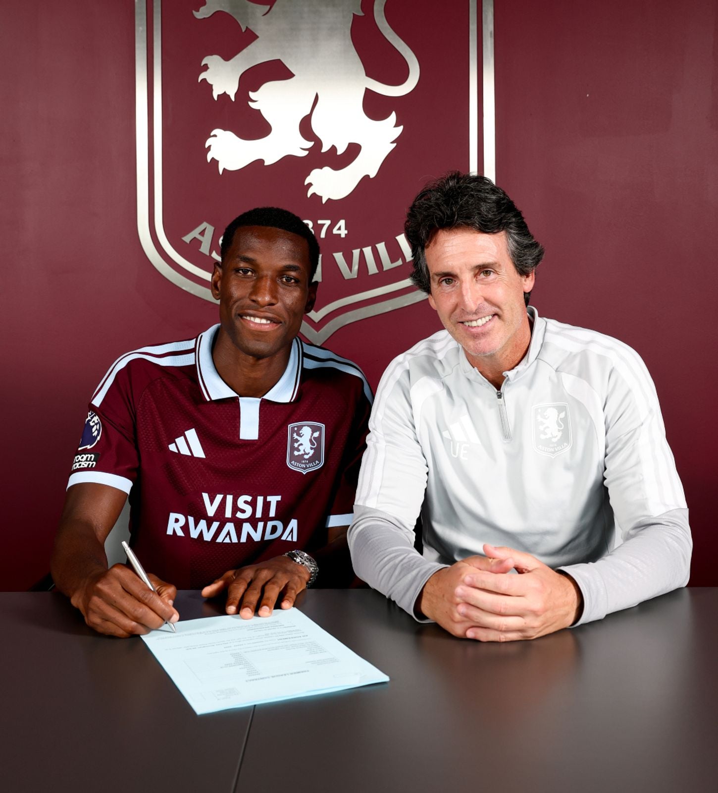 OFFICIEL : Aston Villa casse sa tirelire et recrute Nicolas Jackson - wiwsport OFFICIEL : Aston Villa casse sa tirelire et recrute Nicolas Jackson - wiwsport