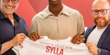 Serigne Malick Sylla signe son premier contrat professionnel avec l’AS Monaco - wiwsport Serigne Malick Sylla signe son premier contrat professionnel avec l’AS Monaco