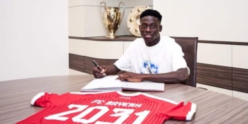 Bara Sapoko Ndiaye s’engage officiellement avec le Bayern Munich jusqu’en 2031 - wiwsport