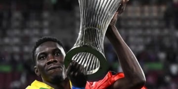 Pierre Sage sur l'avenir d'Ismaïla Sarr : « Nous ne voulons pas qu'il parte, je pense qu'il est heureux à Crystal Palace » - wiwsport Pierre Sage sur l’avenir d’Ismaïla Sarr : « Nous ne voulons pas qu’il parte, je pense qu’il est heureux à Crystal Palace »