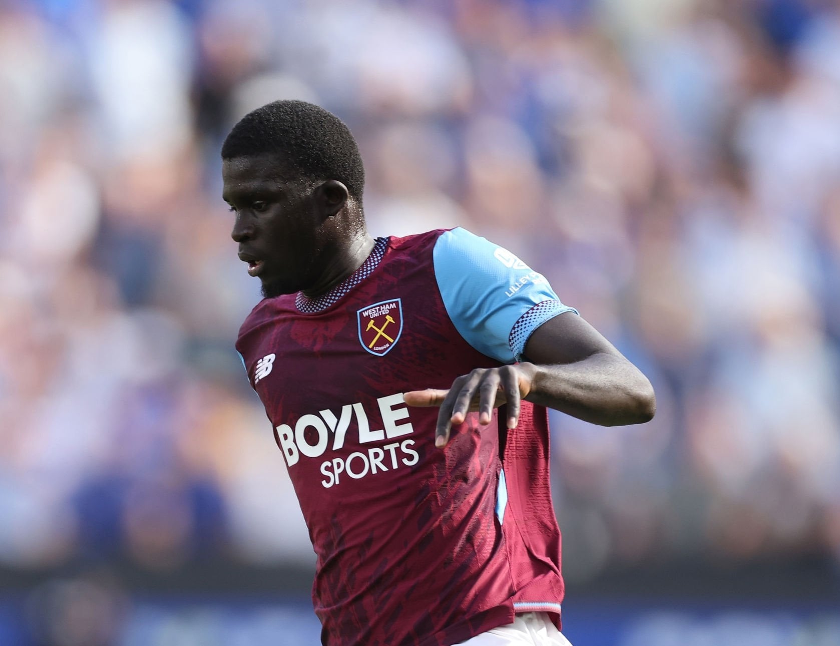 Mercato : Brentford se prépare à faire sauter la banque pour El Hadji Malick Diouf - wiwsport Mercato : Brentford se prépare à faire sauter la banque pour El Hadji Malick Diouf - wiwsport