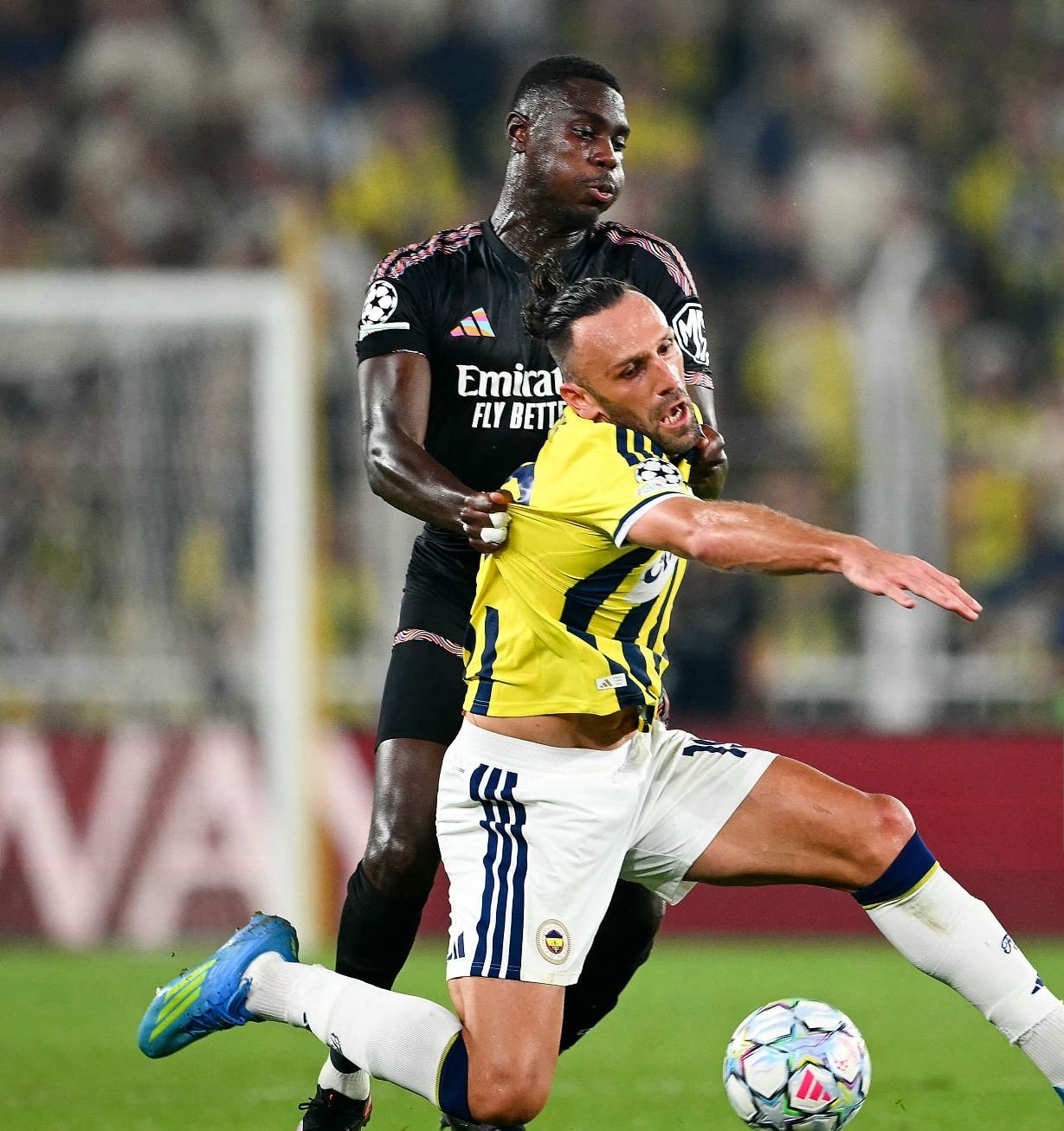 Ligue des Champions : L’OL de Moussa Niakhaté tenu en échec par Fenerbahçe en barrage aller