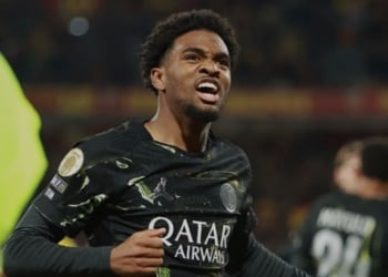 PSG : Ibrahim Mbaye mis à l’écart en attendant que sa situation se décante - wiwsport PSG : Ibrahim Mbaye mis à l’écart en attendant que sa situation se décante