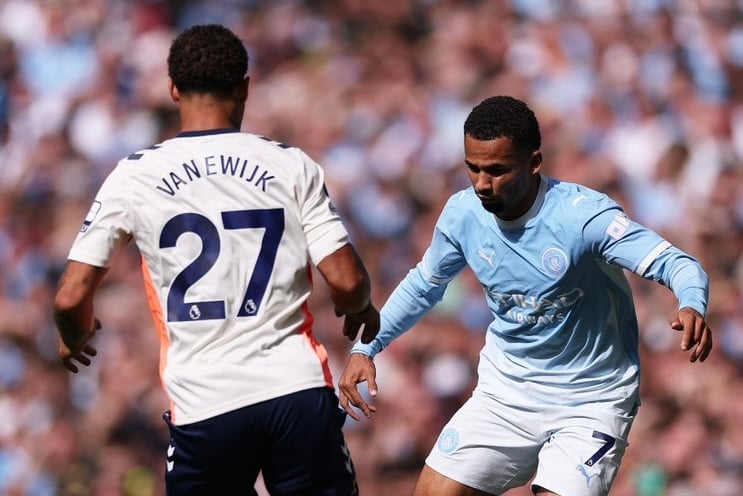 Iliman Ndiaye sur son premier match avec Manchester City : “J’ai vraiment apprécié, c’est le niveau auquel je veux être…”