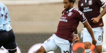 Premier League : Les débuts d’Ibrahim Mbaye avec Aston Villa - wiwsport Premier League : Les débuts d’Ibrahim Mbaye avec Aston Villa - wiwsport