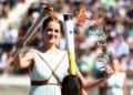 JOJ Dakar 2026 : La flamme olympique allumée à Athènes en présence des ambassadeurs sénégalais - wiwsport
