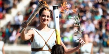 JOJ Dakar 2026 : La flamme olympique allumée à Athènes en présence des ambassadeurs sénégalais - wiwsport JOJ Dakar 2026 : La flamme olympique allumée à Athènes en présence des ambassadeurs sénégalais - wiwsport
