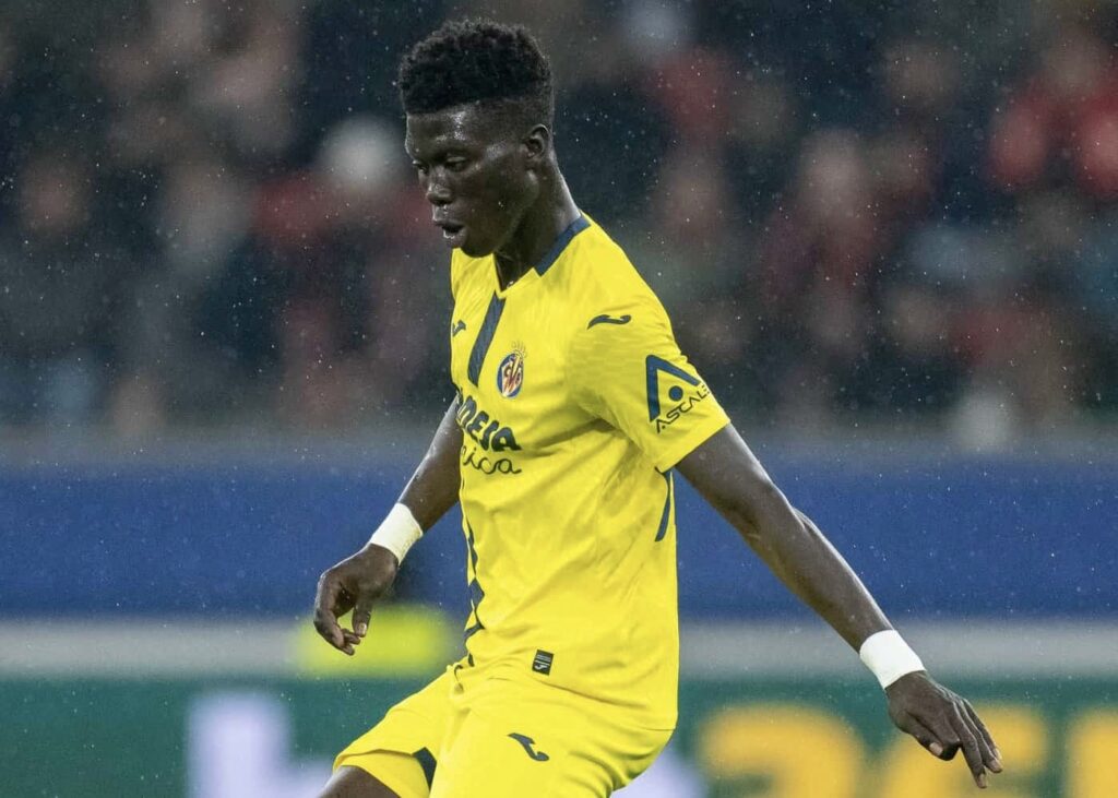 Villarreal : Alassane Diatta rejoint définitivement l’équipe première et hérite du numéro 5 ! - wiwsport Villarreal : Alassane Diatta rejoint définitivement l’équipe première et hérite du numéro 5 ! - wiwsport