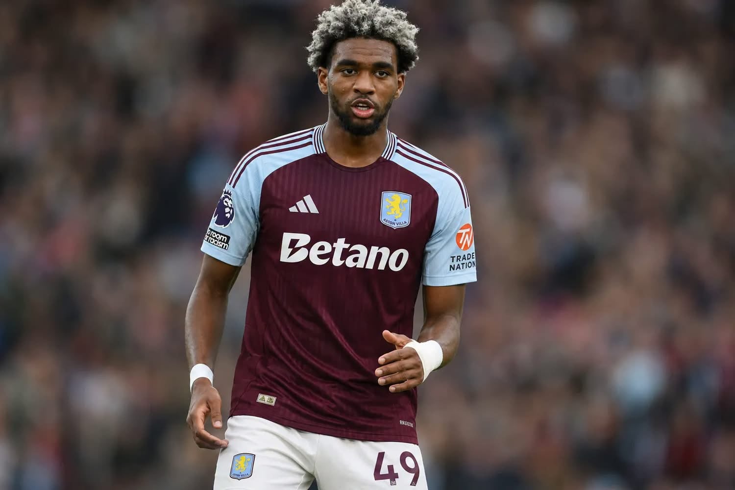 Aston Villa : Ibrahim Mbaye titulaire pour la première fois ! - wiwsport