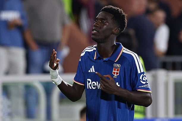 COMO, ITALY - SEPTEMBER 10: Assane Diao of Como 1907 celebrates after scoring his team's third goal during the UEFA Champions League 2026/27 League Phase MD1 match between Como 1907 and RB Leipzig at Giuseppe Sinigaglia Stadium on September 10, 2026 in Como, Italy. (Photo by Luca Amedeo Bizzarri/Getty Images)