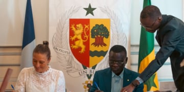 Lamb - La Fédération Sénégalaise de Lutte signe une convention-cadre internationale de coopération avec son homologue français - wiwsport