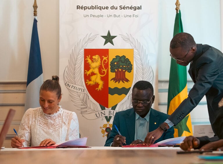 Lamb - La Fédération Sénégalaise de Lutte signe une convention-cadre internationale de coopération avec son homologue français - wiwsport Lamb - La Fédération Sénégalaise de Lutte signe une convention-cadre internationale de coopération avec son homologue français - wiwsport