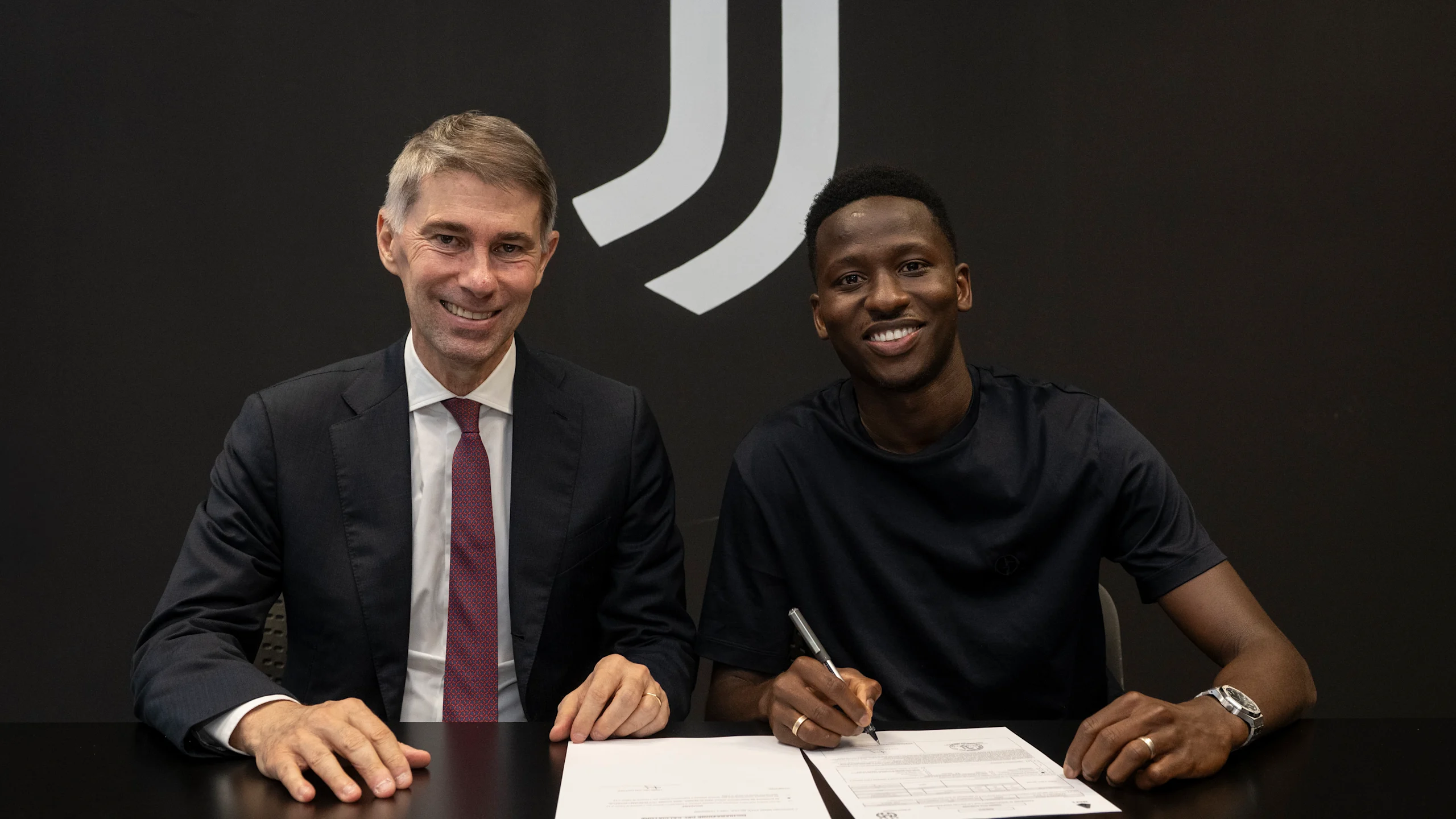 OFFICIEL : Pape Matar Sarr quitte Tottenham et s’en va à la Juventus en prêt