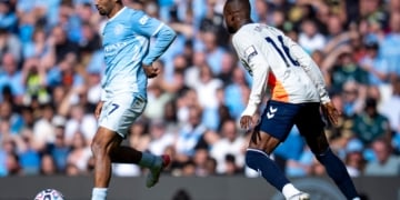 Premier League : Manchester City s'impose difficilement contre Coventry pour les débuts d'Iliman Ndiaye - wiwsport Premier League : Manchester City s'impose difficilement contre Coventry pour les débuts d'Iliman Ndiaye - wiwsport