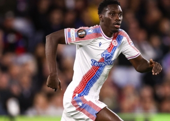 Pierre Sage réagit aux sifflets contre Ismaïla Sarr : « C'est tout à fait normal, car tout le monde pensait qu'il allait partir » - wiwsport Pierre Sage réagit aux sifflets contre Ismaïla Sarr : « C'est tout à fait normal, car tout le monde pensait qu'il allait partir » - wiwsport
