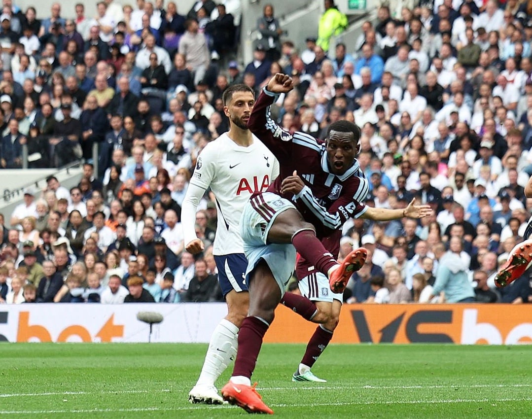 Premier League : En video, l'enchaînement exceptionnel de Nicolas Jackson contre Tottenham - wiwsport Premier League : En video, l'enchaînement exceptionnel de Nicolas Jackson contre Tottenham - wiwsport