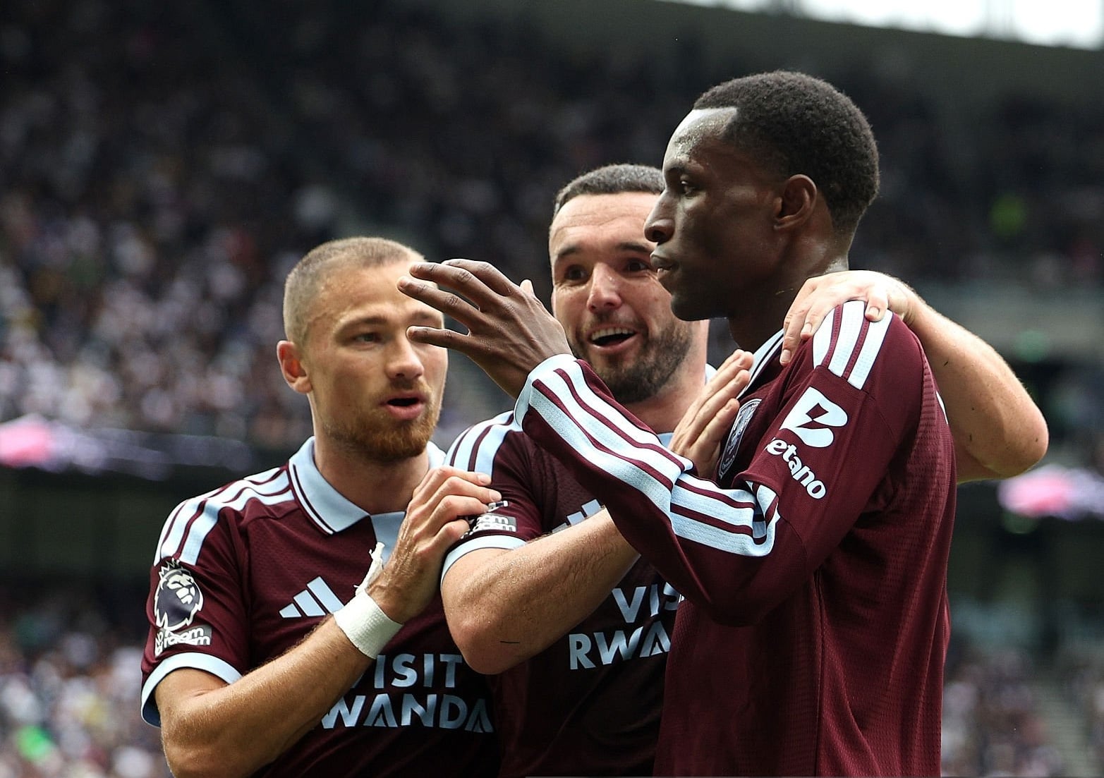 Premier League : Avec un superbe but de Nicolas Jackson, Aston Villa braque Tottenham et s'offre sa première victoire - wiwsport Premier League : Avec un superbe but de Nicolas Jackson, Aston Villa braque Tottenham et s'offre sa première victoire - wiwsport
