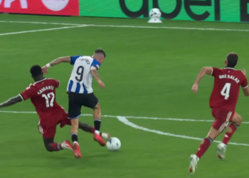 Sevilla FC : Luis García défend Arouna Sangante après son expulsion : "Ce n’est pas rouge" - wiwsport Sevilla FC : Luis García défend Arouna Sangante après son expulsion : "Ce n’est pas rouge" - wiwsport