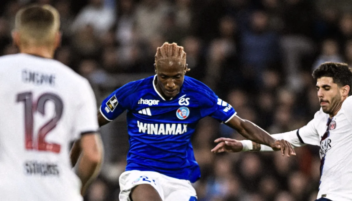 Ligue 1 : Pape Demba Diop et Strasbourg se font renverser par le Paris Saint-Germain - wiwsport Ligue 1 : Pape Demba Diop et Strasbourg se font renverser par le Paris Saint-Germain - wiwsport