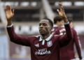 Premier League : Aston Villa fait tomber le leader Manchester City grâce à un Nicolas Jackson en feu auteur d’un doublé ! - wiwsport Premier League : Aston Villa fait tomber le leader Manchester City grâce à un Nicolas Jackson en feu auteur d’un doublé !