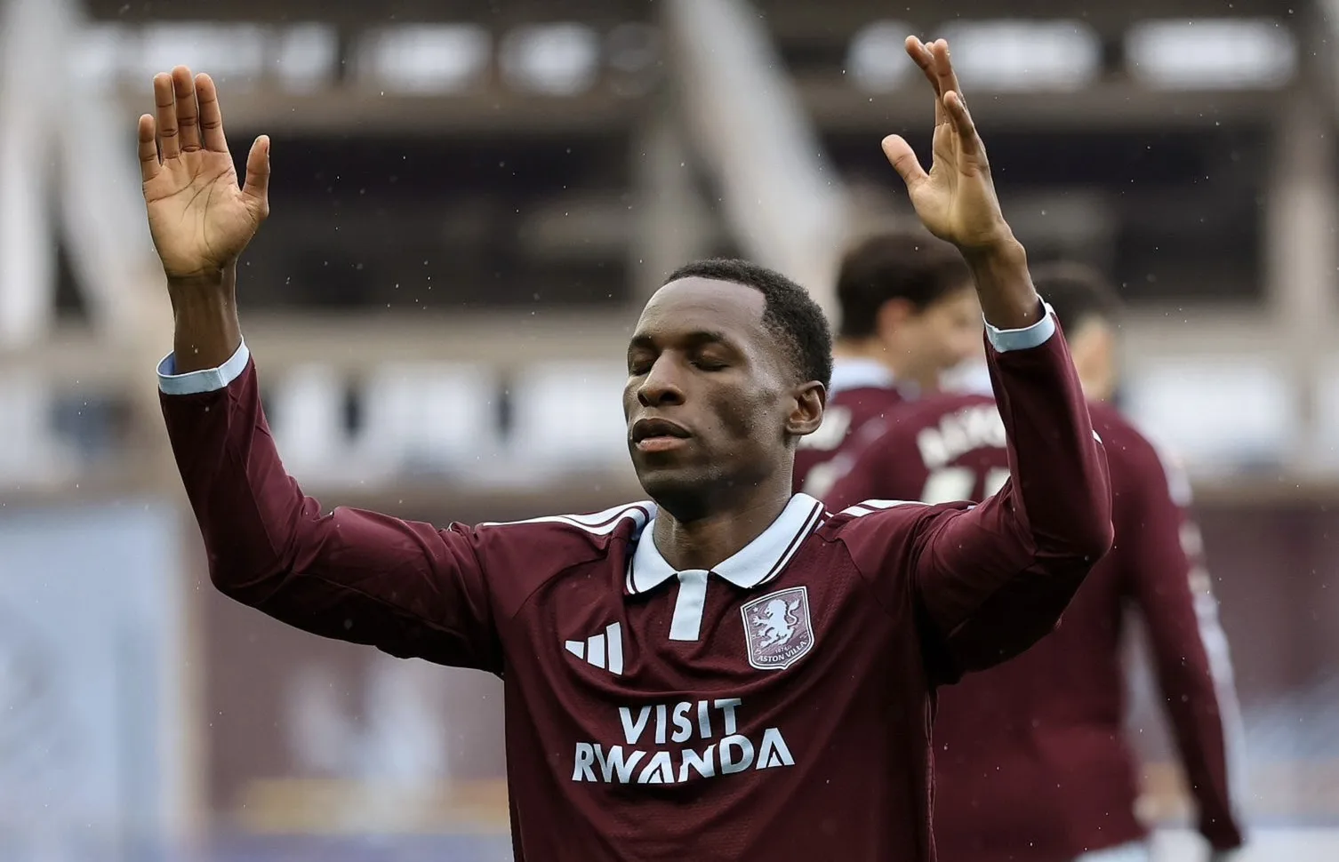 Premier League : Aston Villa fait tomber le leader Manchester City grâce à un Nicolas Jackson en feu auteur d’un doublé !