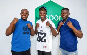 Interview - Bamba Touba Niang sur son parcours inspirant qui l’a conduit dans le monde de la boxe : “J’étais parti en Argentine pour faire du marchand ambulant…” - wiwsport