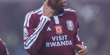 Premier League : En vidéo, l’exploit sublime de Nicolas Jackson pour son 8e but avec Aston Villa - wiwsport Premier League : En vidéo, l’exploit sublime de Nicolas Jackson pour son 8e but avec Aston Villa