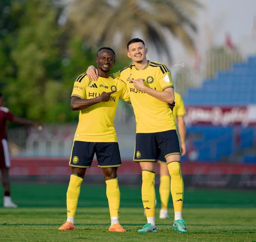 VIDÉO - Saudi Pro League : Sadio Mané passeur décisif dans la victoire d’Al-Nassr face à Al-Faisaly (1-3) - wiwsport VIDÉO - Saudi Pro League : Sadio Mané passeur décisif dans la victoire d’Al-Nassr face à Al-Faisaly (1-3) - wiwsport