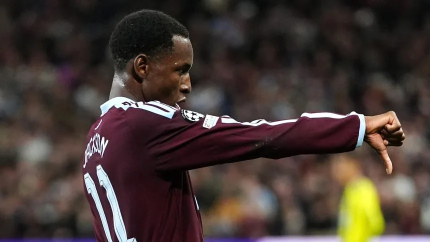 Premier League (vidéo) : But de Nicolas Jackson frappe d’entrée et qui donne l’avantage aux Villans devant les Skyblues - wiwsport Premier League (vidéo) : But de Nicolas Jackson frappe d’entrée et qui donne l’avantage aux Villans devant les Skyblues - wiwsport
