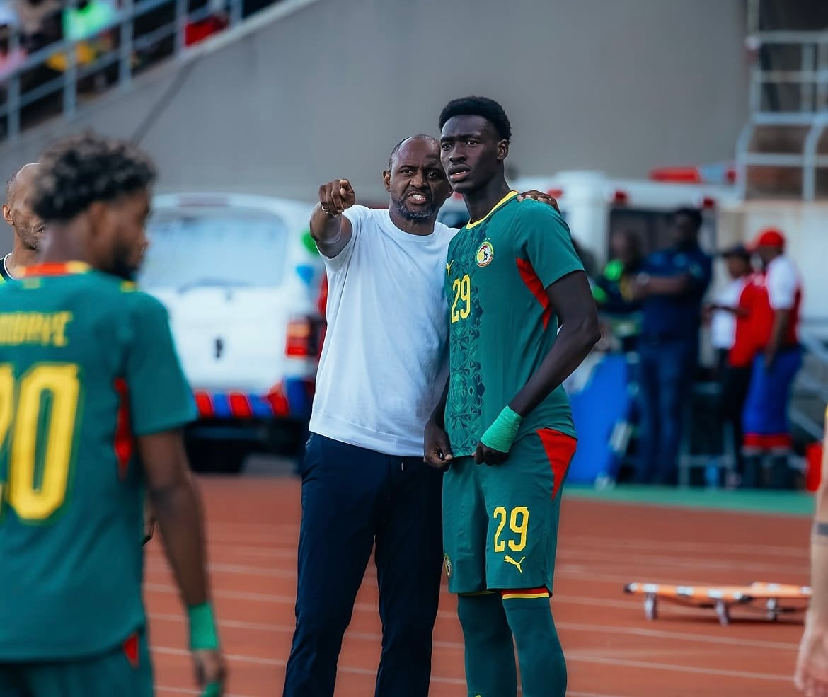 Équipe Nationale : Pape Moussa Fall, le géant qui ravit Patrick Vieira - wiwsport Équipe Nationale : Pape Moussa Fall, le géant qui ravit Patrick Vieira - wiwsport
