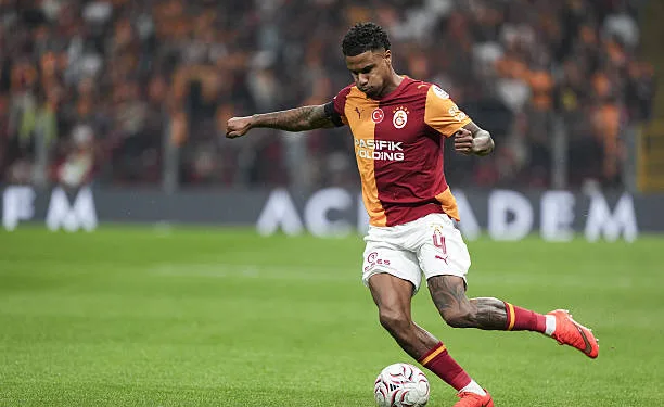 ISTANBUL, TURKIYE - OCTOBER 09: Ismail Jakobs of Galatasaray competes during the Turkish Super Lig match week 7 between Galatasaray and Kasimpasa at RAMS Park in Istanbul, Turkiye on October 09, 2026. (Photo by Arife Karakum/Anadolu via Getty Images)