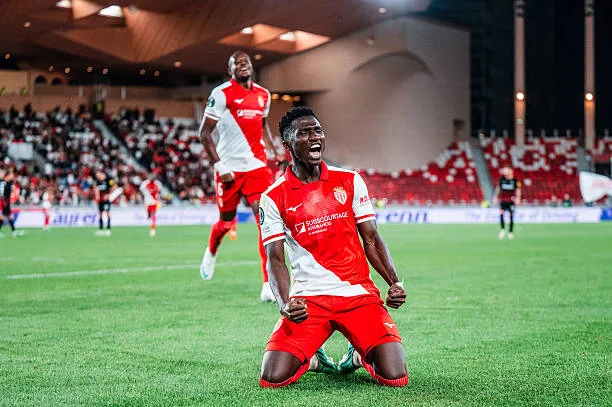 Ligue Conférence - L'AS Monaco s'impose nettement contre Fribourg (3-0), Lamine Camara buteur - wiwsport Monaco's midfielder #8 Lamine Camara celebrate after scoring during the UEFA Conference League match between AS Monaco and SC Freiburg at the Stade Louis-II in Monaco, October 22, 2026. (Photo by Frederic Dides/Icon Sport via Getty Images)
