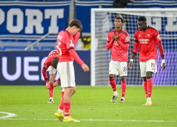 Ligue Europa - L'Olympique Lyonnais de Moussa Niakhaté prend l'eau sur la pelouse de Hoffenheim (3-0) - wiwsport Ligue Europa – L’Olympique Lyonnais de Moussa Niakhaté prend l’eau sur la pelouse de Hoffenheim (3-0)