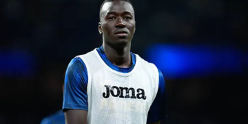 MADRID, SPAIN - OCTOBER 10: Pape Gueye of Villarreal CF looks on during the Spanish League, LaLiga EA Sports, football match between Real Madrid and Villarreal CF at Bernabeu stadium on October 10, 2026, in Madrid, Spain. (Photo By Dennis Agyeman/Europa Press via Getty Images)