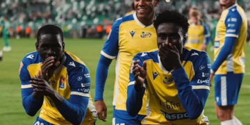 Pologne : Mbaye Jacques Ndiaye et Christopher Simon offrent la victoire à Motor Lublin face à Radomiak - wiwsport Pologne : Mbaye Jacques Ndiaye et Christopher Simon offrent la victoire à Motor Lublin face à Radomiak - wiwsport