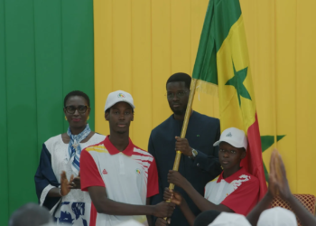 JOJ Dakar 2026 - 136 athlètes, 23 disciplines, la Team Sénégal a reçu le drapeau national ! - wiwsport JOJ Dakar 2026 – 136 athlètes, 23 disciplines, la Team Sénégal a reçu le drapeau national !