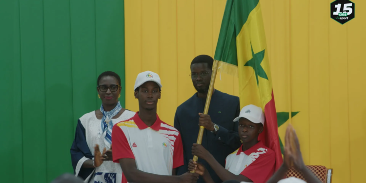 JOJ Dakar 2026 – 136 athlètes, 23 disciplines, la Team Sénégal a reçu le drapeau national !
