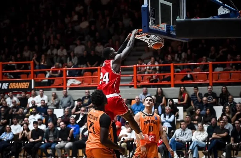 Grèce : Mbaye Ndiaye élu MVP face au Promitheas avec 19 points - wiwsport Grèce : Mbaye Ndiaye élu MVP face au Promitheas avec 19 points - wiwsport